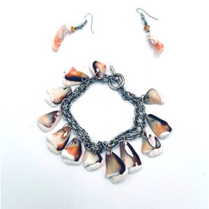 Elegant Curled Shell Bracelet & Earrings on Silver Tone Chain Jewelry Set - 7" L